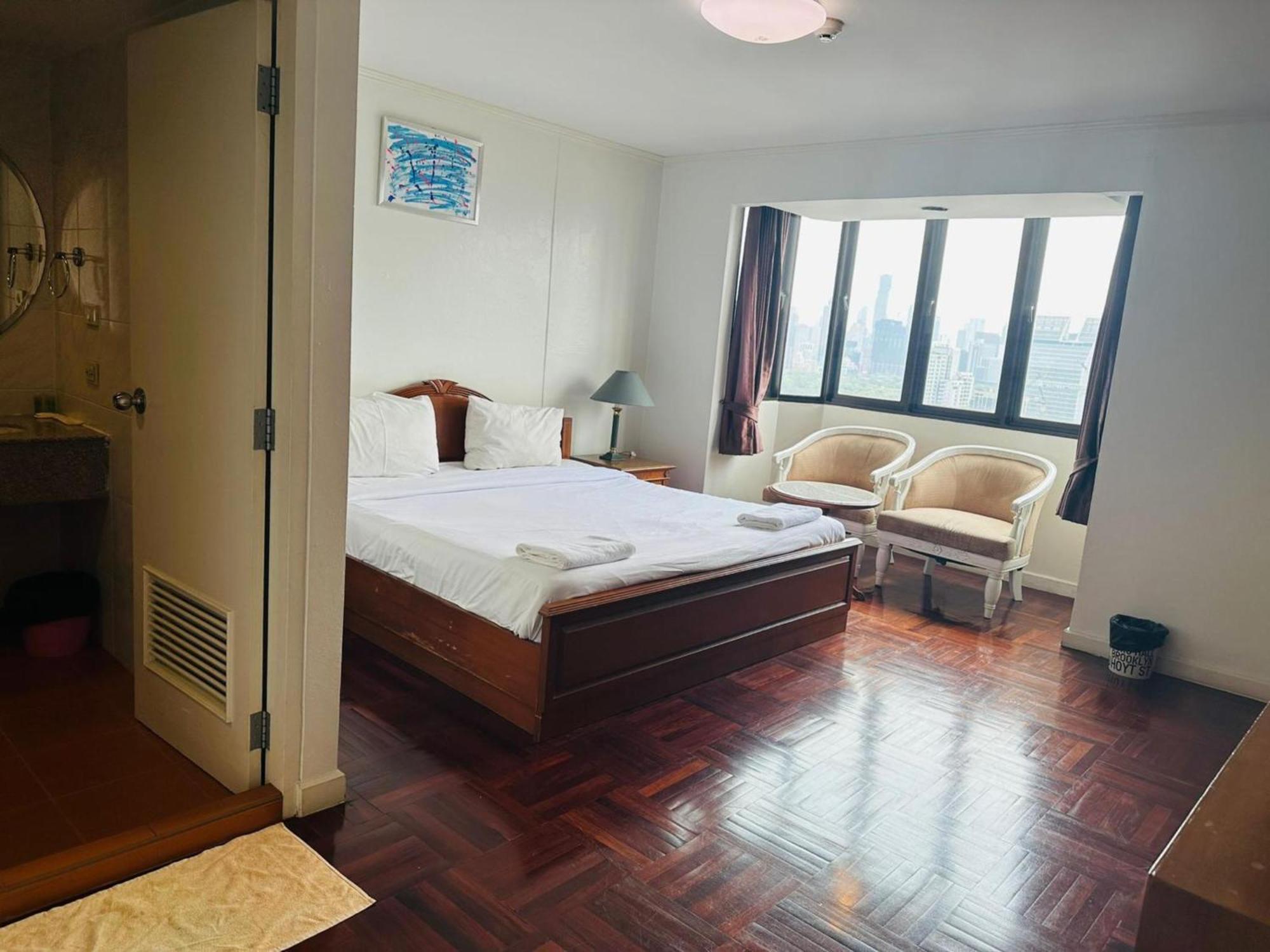 Omni Tower Sukhumvit Soi 4 Direct Lägenhet Bangkok Exteriör bild