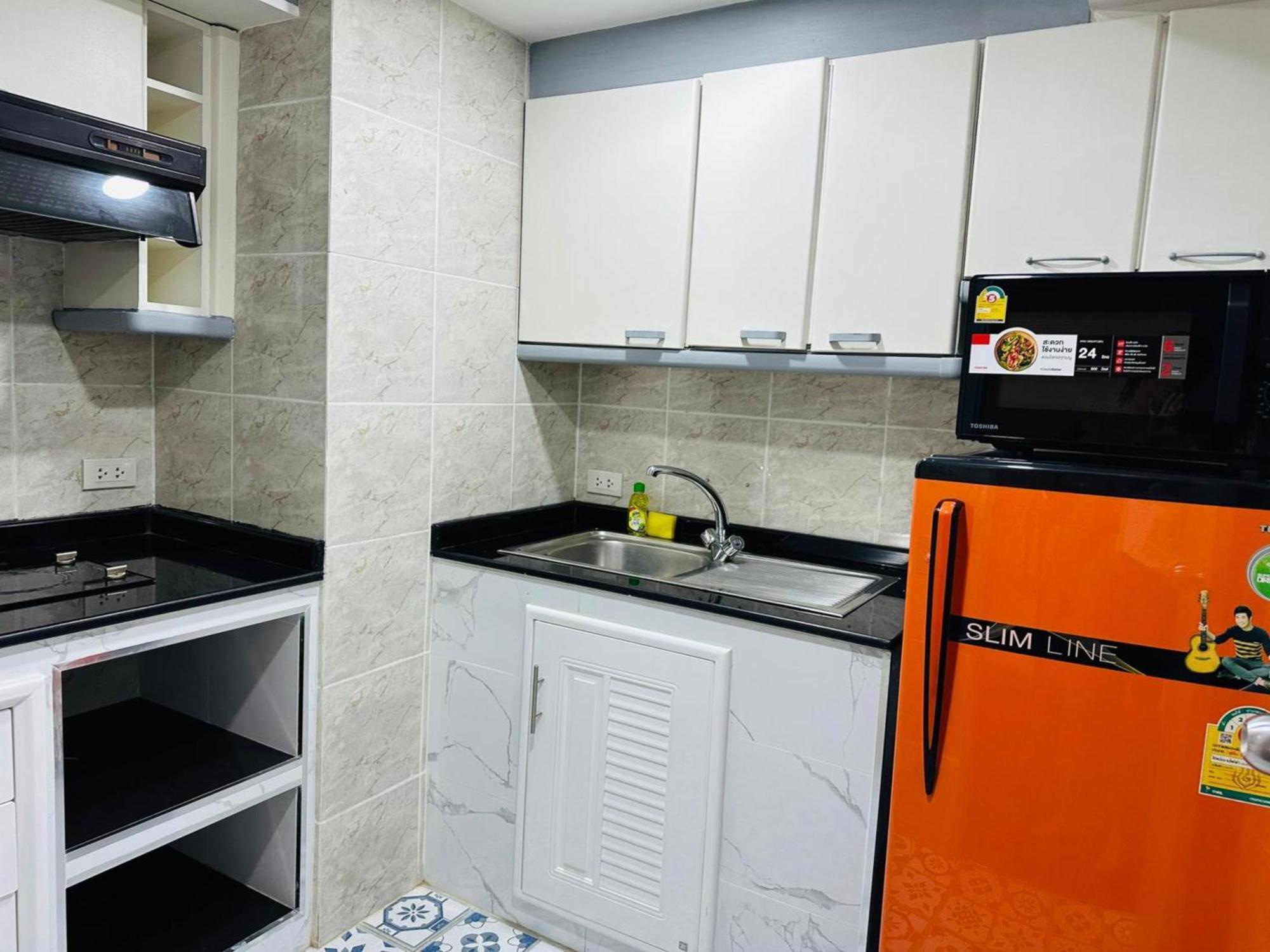 Omni Tower Sukhumvit Soi 4 Direct Lägenhet Bangkok Exteriör bild