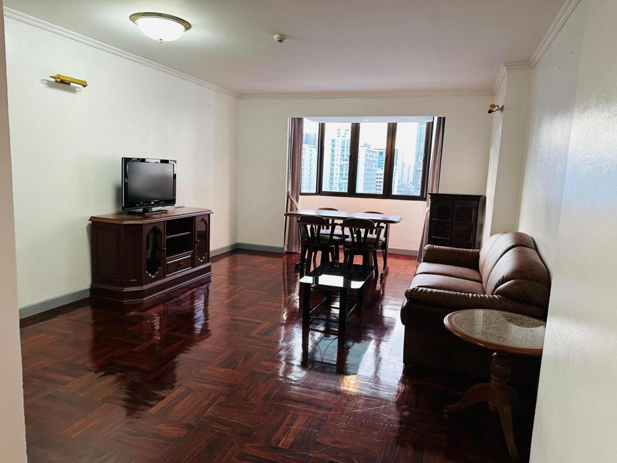 Omni Tower Sukhumvit Soi 4 Direct Lägenhet Bangkok Exteriör bild