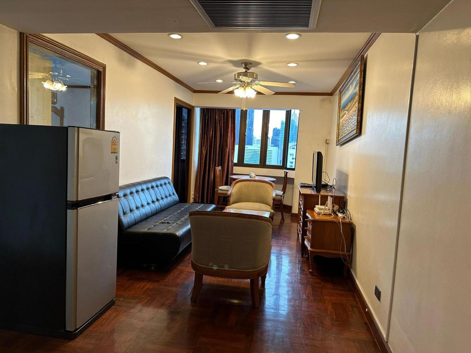 Omni Tower Sukhumvit Soi 4 Direct Lägenhet Bangkok Exteriör bild