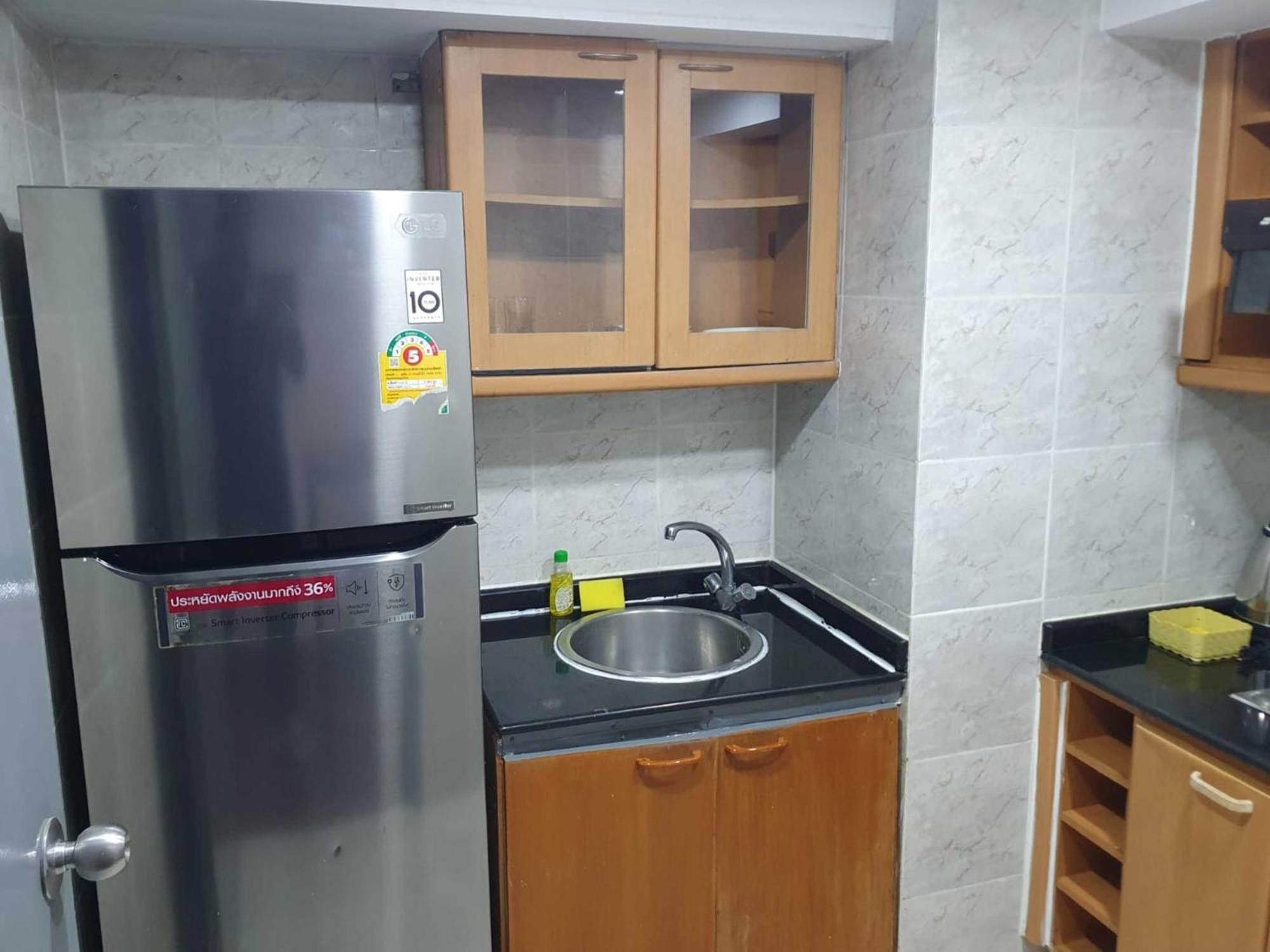 Omni Tower Sukhumvit Soi 4 Direct Lägenhet Bangkok Exteriör bild