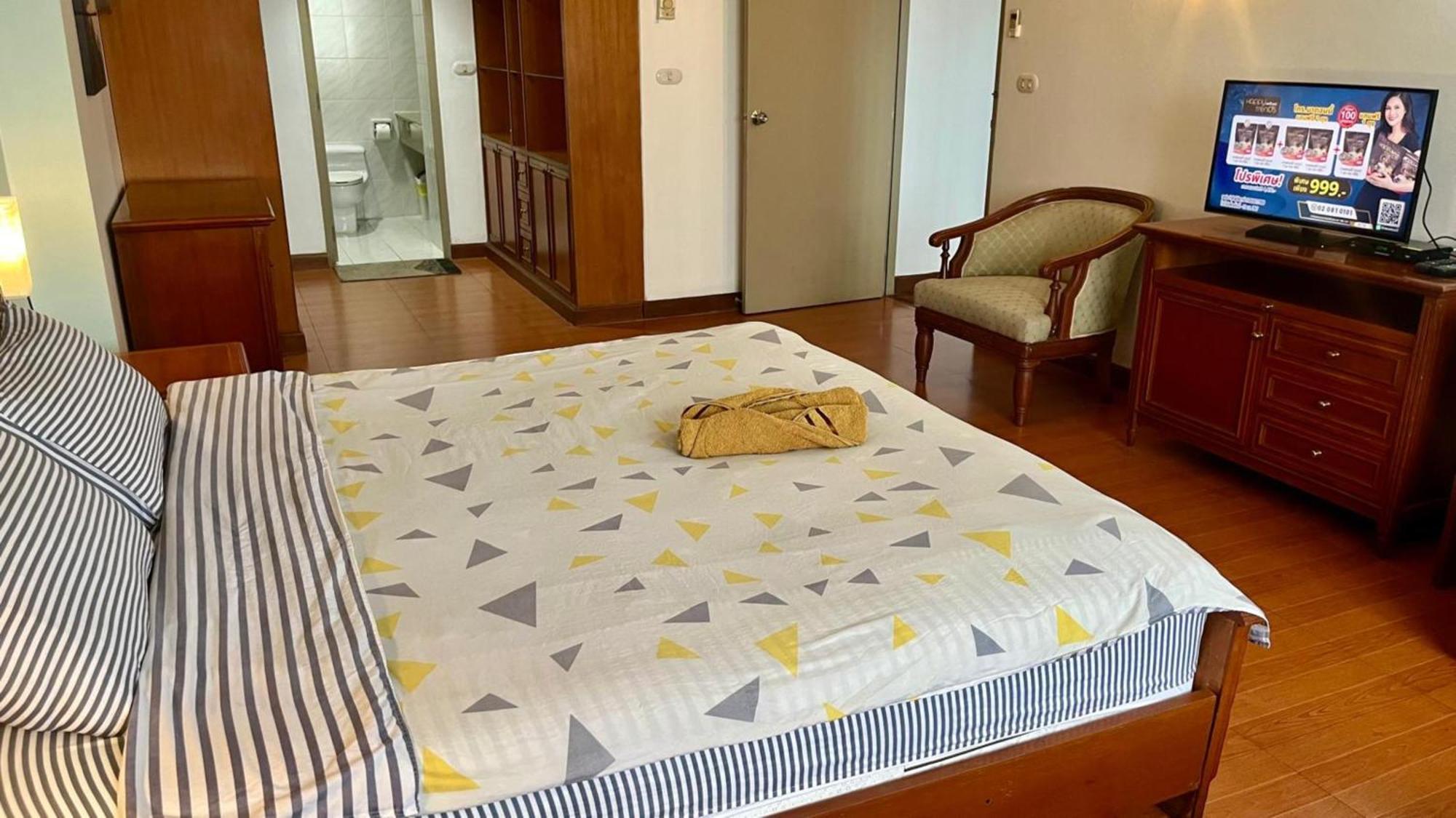 Omni Tower Sukhumvit Soi 4 Direct Lägenhet Bangkok Exteriör bild