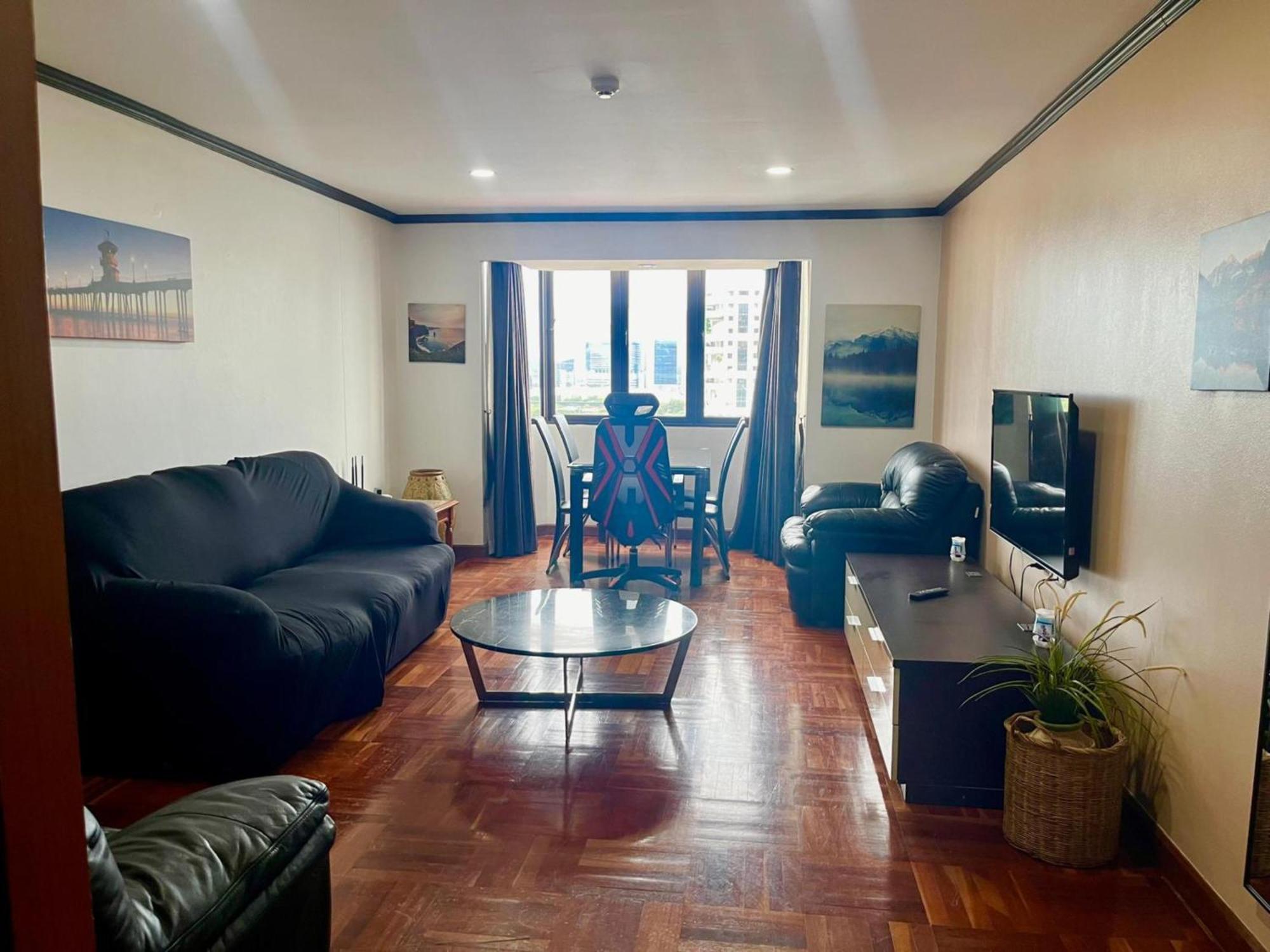 Omni Tower Sukhumvit Soi 4 Direct Lägenhet Bangkok Exteriör bild